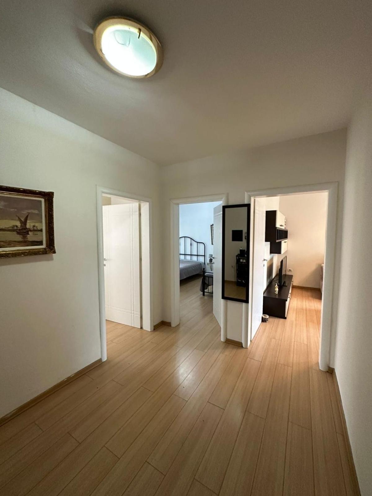 Blloku Family Apartment Тирана Екстер'єр фото